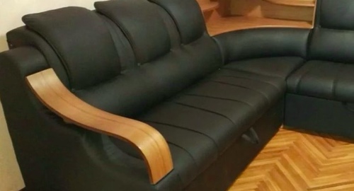 Перетяжка кожаного дивана. Шахунья